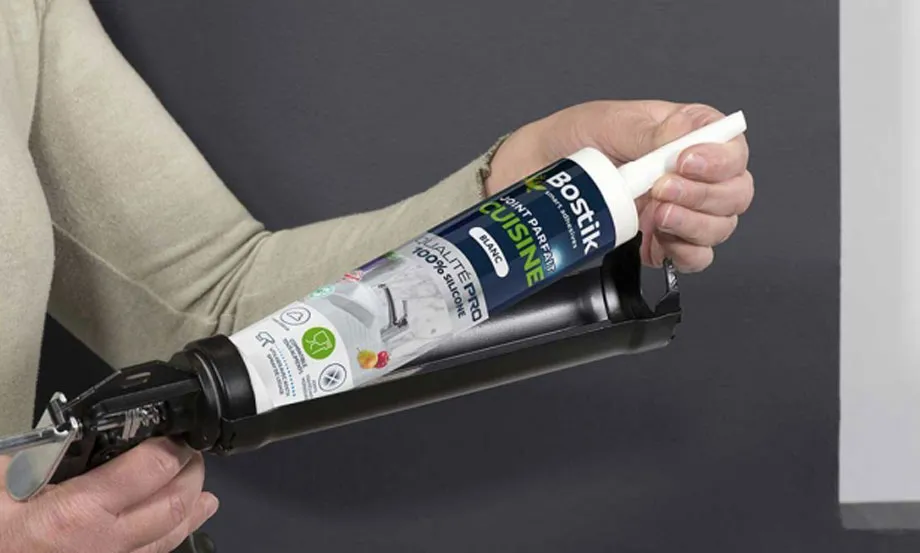 Jak otworzyć silikon? - Poradnik krok po kroku i niezbędne narzędzia